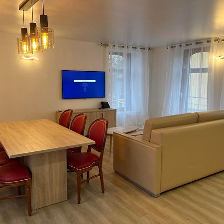 Residence De La Roseraie Флоранвил Екстериор снимка